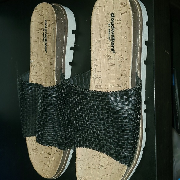 Slides - Picture 3 of 4